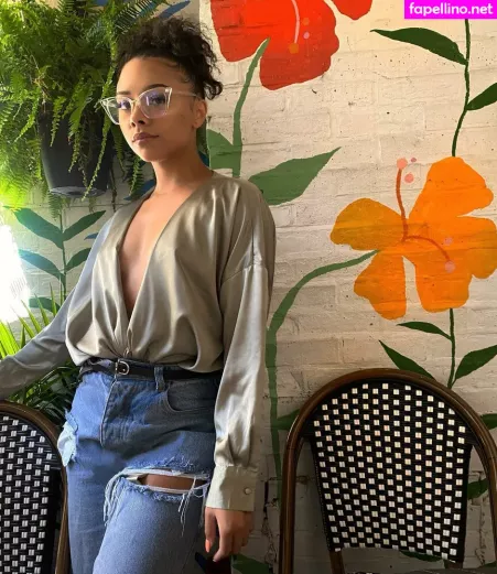 Alix Lapri OnlyFans Thumbnail #q1n4JciRJF