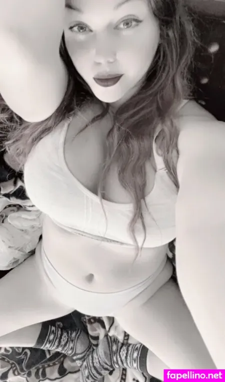 Alixia Red OnlyFans Thumbnail #HLWA8RLV1f