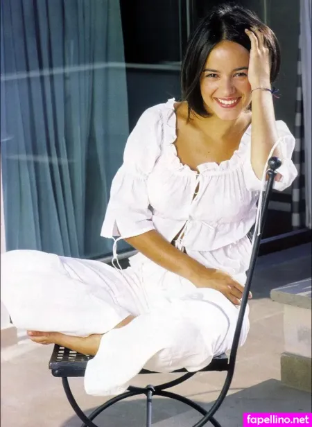 Alize Lyonnet OnlyFans Thumbnail #2qhu5HGHeF