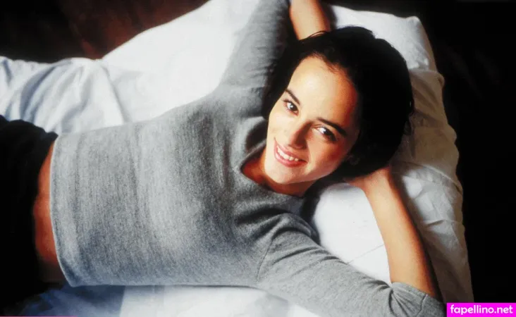 Alize Lyonnet OnlyFans Thumbnail #9SpYuvfNfx