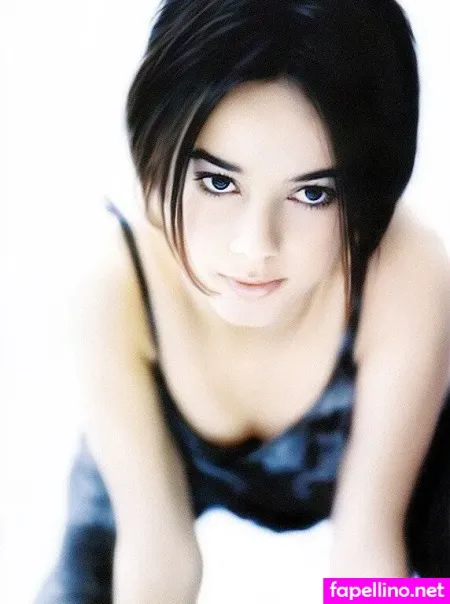 Alize Lyonnet OnlyFans Thumbnail #CeHVnIQsYv