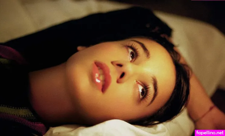 Alize Lyonnet OnlyFans Thumbnail #LhOJf9Y8aO