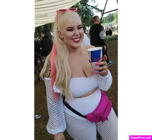 Allanah Arthur OnlyFans Thumbnail #OMAcTGeuNr