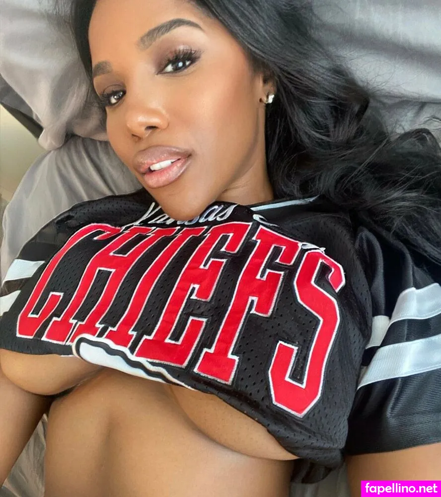 Ashley Christen, allchargedup, sashafoxyy, toned_ash Nude Leaked OnlyFans Photo #y37mmJKO9Z