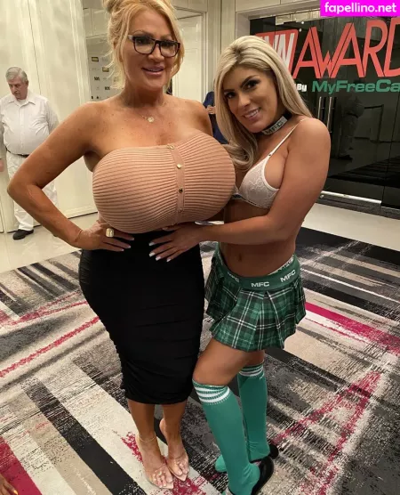 Allegracolesworld OnlyFans Thumbnail #LFgKKFLjWQ