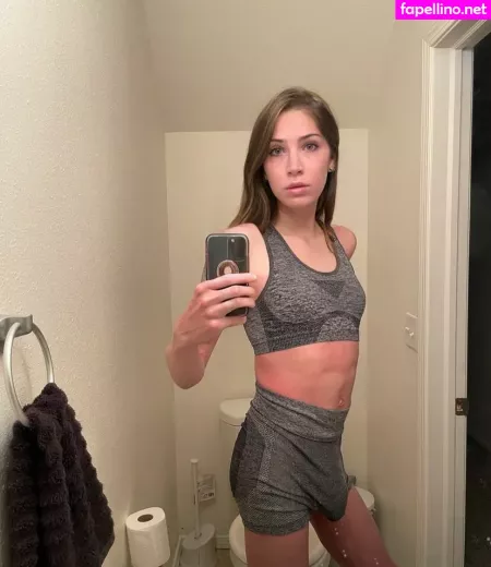 Allie Lilac OnlyFans Thumbnail #HYeP49rN1p