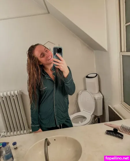 Allie Ritz OnlyFans Thumbnail #9bD6hhak3m