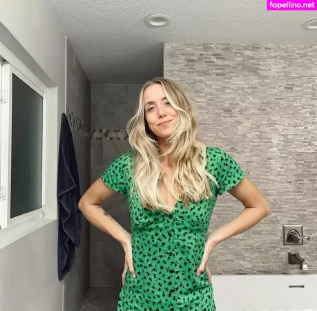 Allie Wes OnlyFans Thumbnail #d3MWGzb2tz