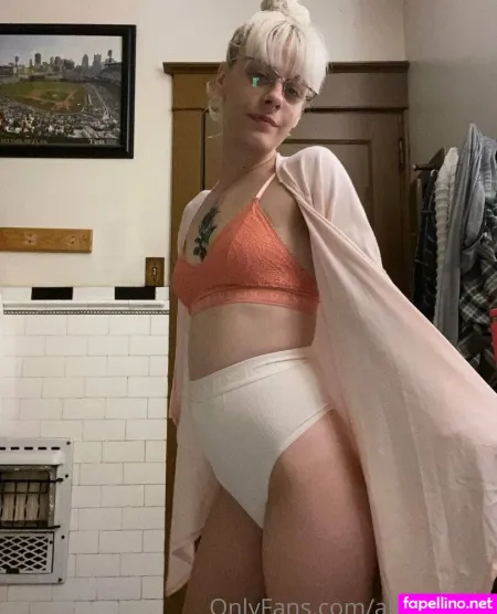 Allierae236 OnlyFans Thumbnail #rY8LXoaWYx