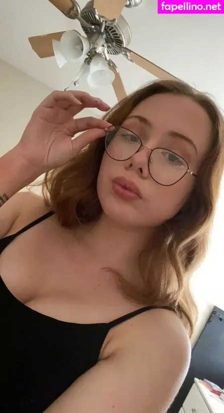 Alliesparkles OnlyFans Thumbnail #2NyWEpC0gp