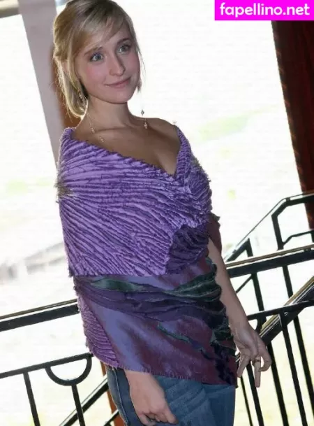 Allison Mack OnlyFans Thumbnail #vN63SH7Dda