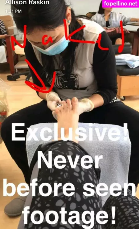 Allison Raskin OnlyFans Thumbnail #15amg4fzmL