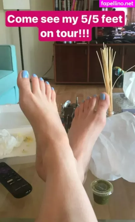 Allison Raskin OnlyFans Thumbnail #3pG2L5xfej