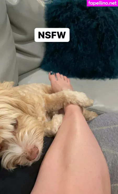 Allison Raskin OnlyFans Thumbnail #HZV29uqbb2