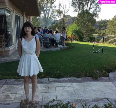 Allison Raskin OnlyFans Thumbnail #K7EhtoQXAt