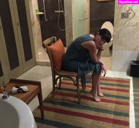 Allison Raskin OnlyFans Thumbnail #elqmF0Fgnp