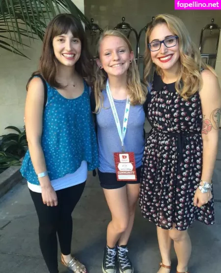 Allison Raskin OnlyFans Thumbnail #snBSkypfWT