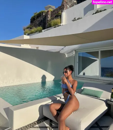 Ally Rossel OnlyFans Thumbnail #7kkWucAnwy