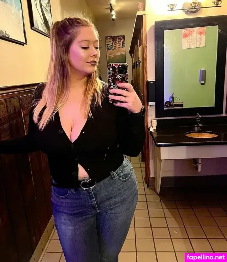 Ally Theis OnlyFans Thumbnail #6SmNqCJGtl