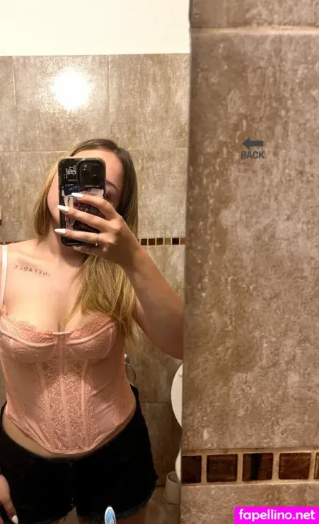 Alma Podio OnlyFans Thumbnail #D47rb8lILG