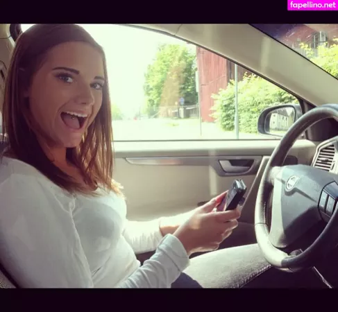 Alma Tandrup OnlyFans Thumbnail #M2esI4ODkY