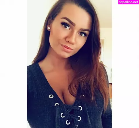 Alma Tandrup OnlyFans Thumbnail #yWZc51Cfa3