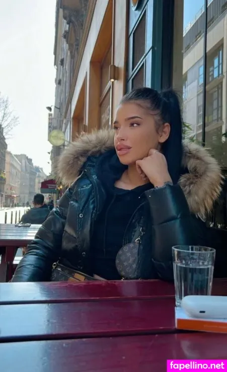 Almablackvip OnlyFans Thumbnail #9l4g4lyBlV