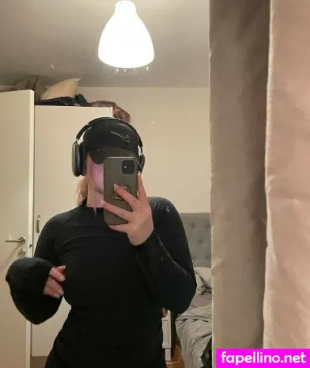 Almafreaky OnlyFans Thumbnail #edCKvE5tBC