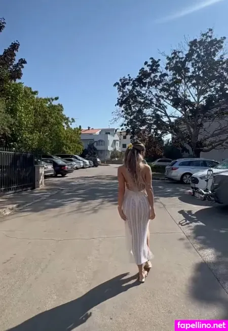 Almira Azemi OnlyFans Thumbnail #5zdKykQAHu