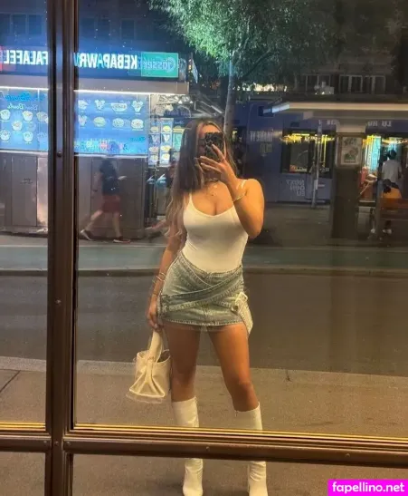 Almira Azemi OnlyFans Thumbnail #EB4R80FCa6