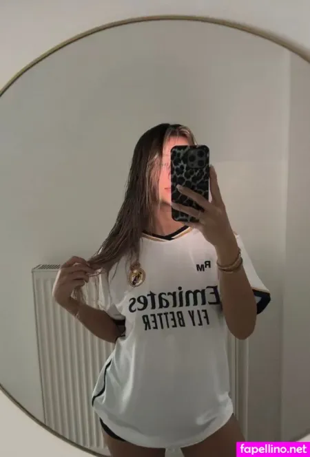 Almira Azemi OnlyFans Thumbnail #MpbwyCCnjg