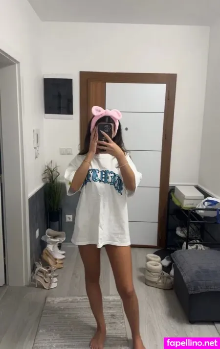 Almira Azemi OnlyFans Thumbnail #nzZC2SrfsP