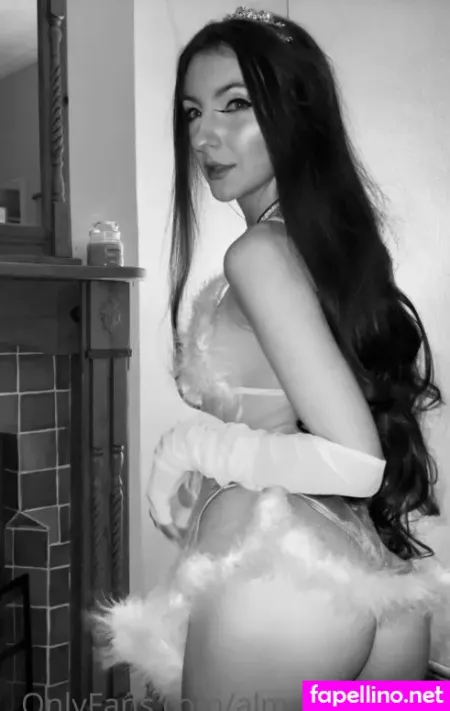 Almost Autumn OnlyFans Thumbnail #WfwsYSSoHb