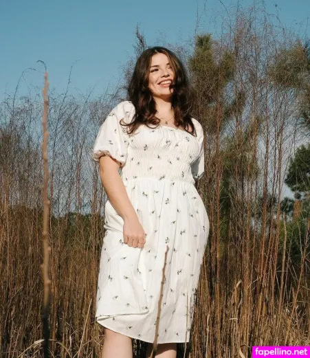 Alondra Larson OnlyFans Thumbnail #1blqI0X90P