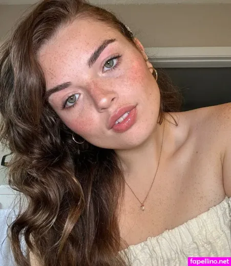 Alondra Larson OnlyFans Thumbnail #E474NAXVte