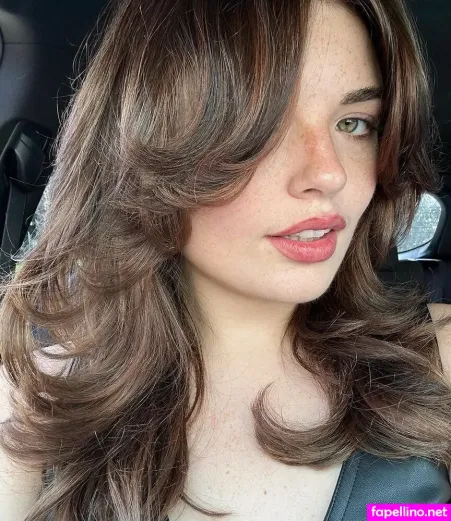 Alondra Larson OnlyFans Thumbnail #NhVB3Llb7C