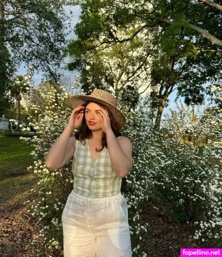 Alondra Larson OnlyFans Thumbnail #RV9AVvNiE8