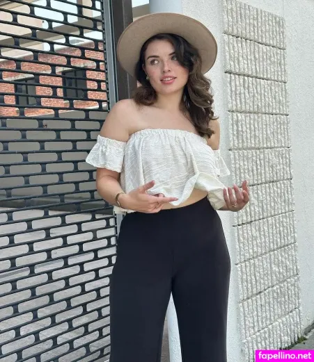 Alondra Larson OnlyFans Thumbnail #zIXOoLza5X