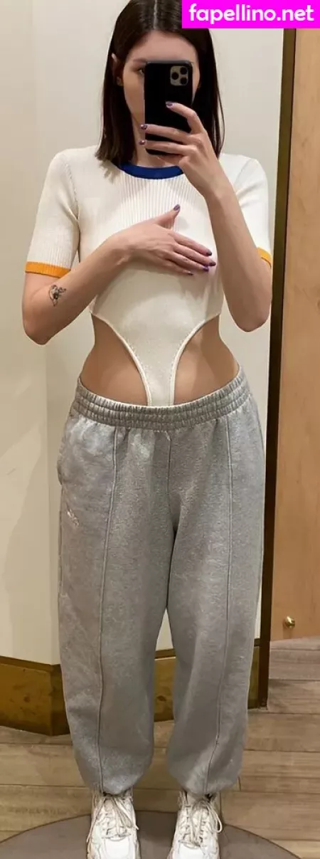Aloona Larionova OnlyFans Thumbnail #0nVmY6TGY4