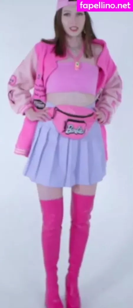 Aloona Larionova OnlyFans Thumbnail #440JTKB7Zw