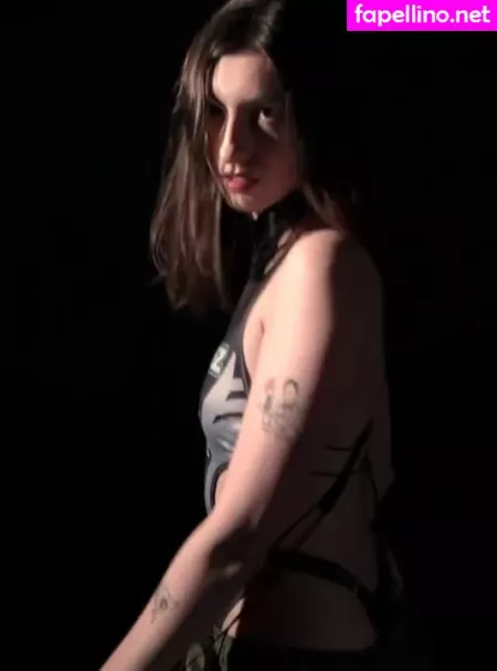 Aloona Larionova OnlyFans Thumbnail #CGzBc8EjKe