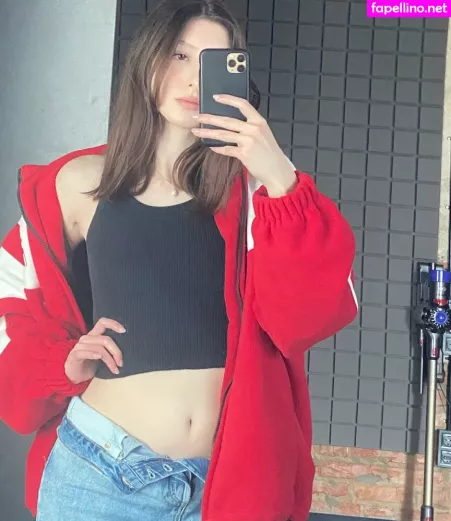 Aloona Larionova OnlyFans Thumbnail #Ie0dx2FxF9