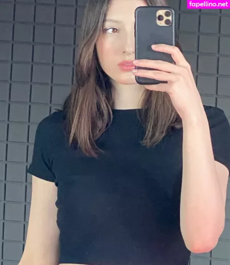 Aloona Larionova OnlyFans Thumbnail #ZmTlFWxBoT