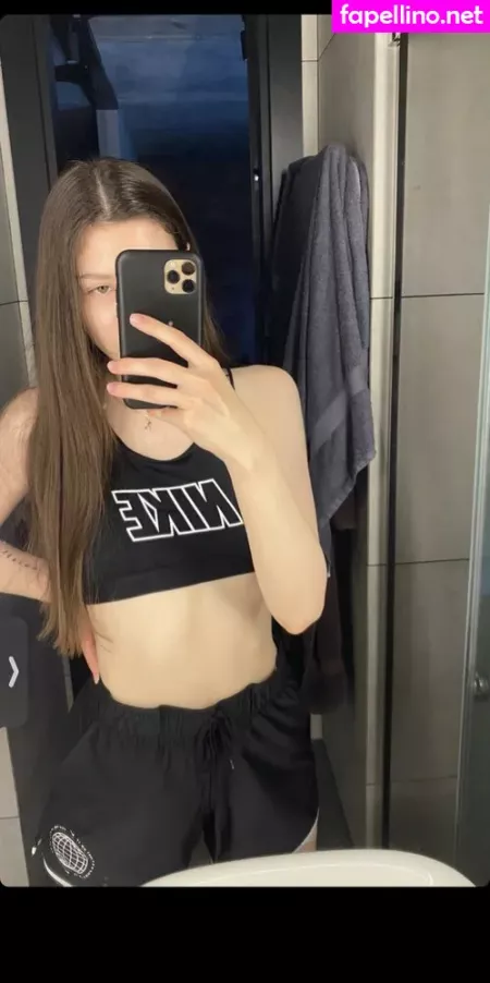 Aloona Larionova OnlyFans Thumbnail #g0NsCVkcAV