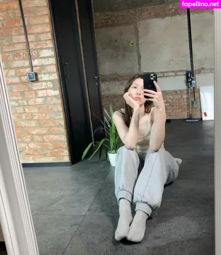 Aloona Larionova OnlyFans Thumbnail #oZzdWB69G2