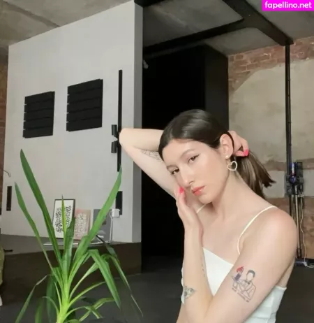 Aloona Larionova OnlyFans Thumbnail #wvcV270HmZ