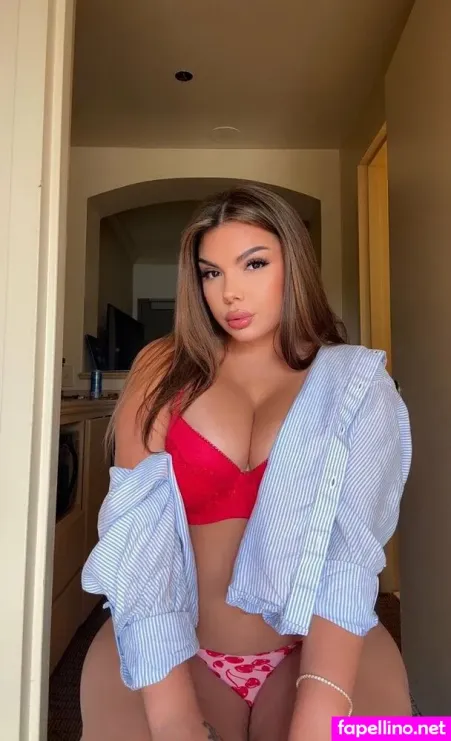 Alorarayne OnlyFans Thumbnail #2OBpXJMSNb