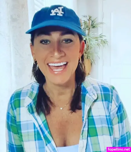 Aly Simmons Gwin OnlyFans Thumbnail #HX5HoNiTv9