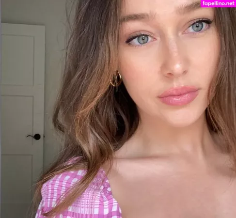 Alycia Debnam Carey OnlyFans Thumbnail #7lLHg1GypO