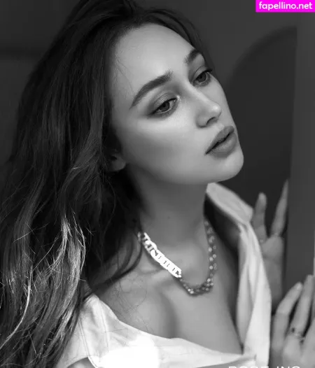 Alycia Debnam Carey OnlyFans Thumbnail #fWjFCAxINu